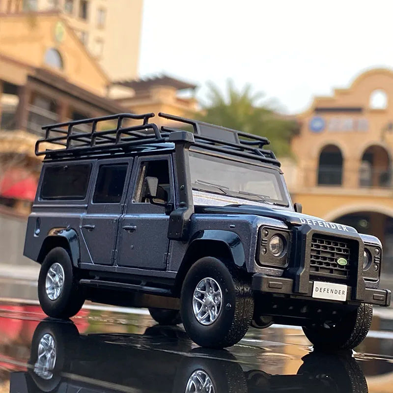 1:32 Range Rover Defender