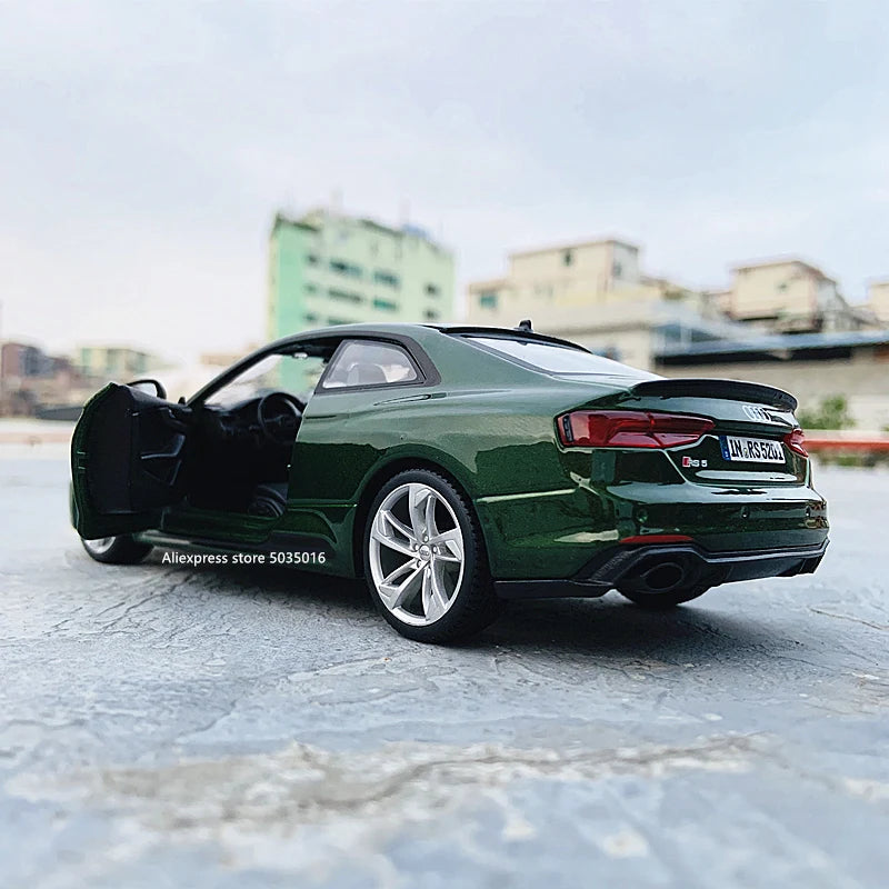 1:24 Audi RS5