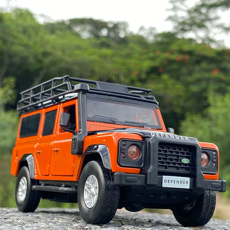 1:32 Range Rover Defender