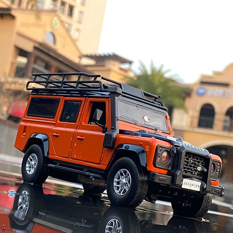 1:32 Range Rover Defender