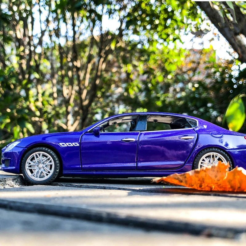 1:32 Maserati Quattroporte Coupe