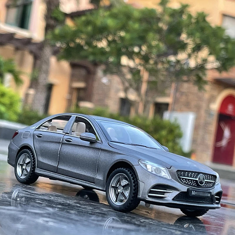 1:32 Mercedes-Benz C260 L C-Class