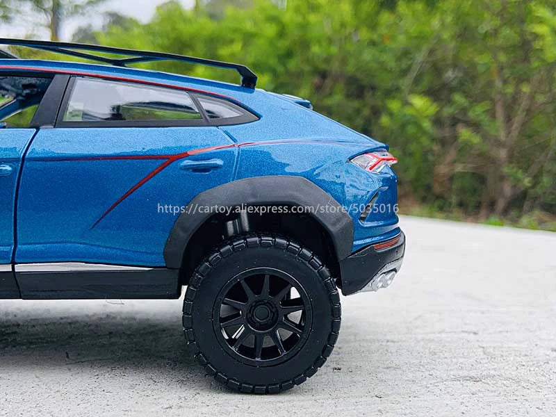 1:24 Lamborghini URUS