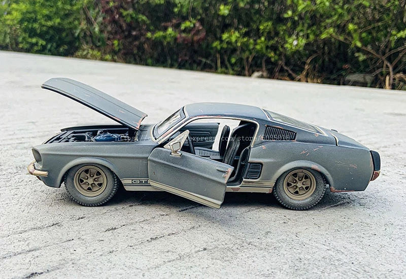 1:24 Old 1967 Ford Mustang GT