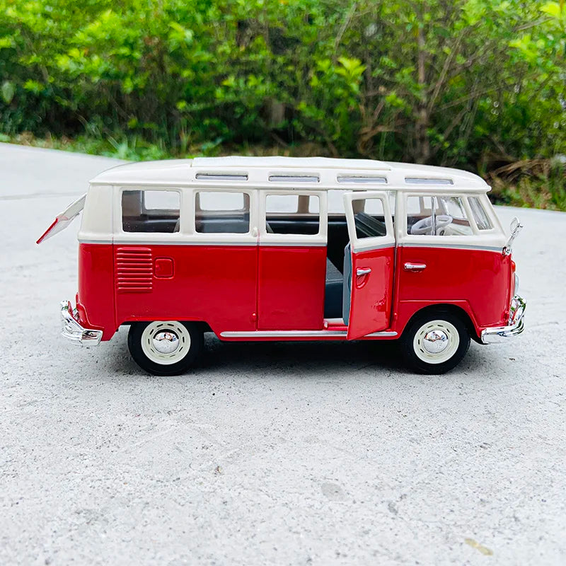 1:25 Volkswagen VAN SAMBA