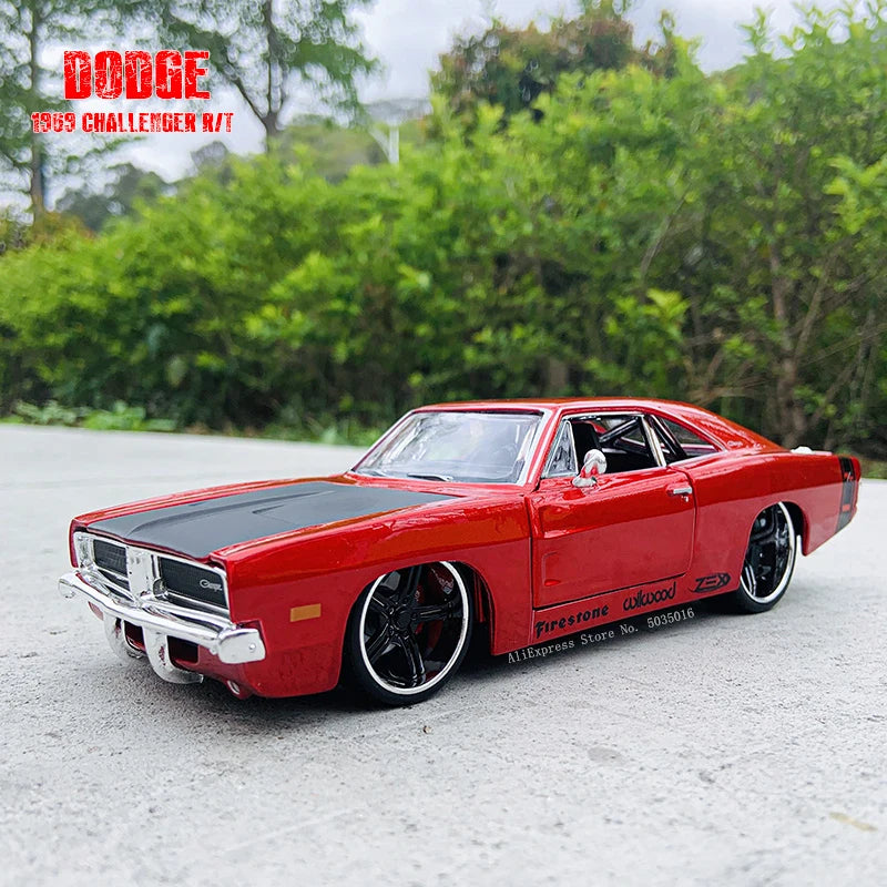 1:25 1969 Dodge Challenger R/T