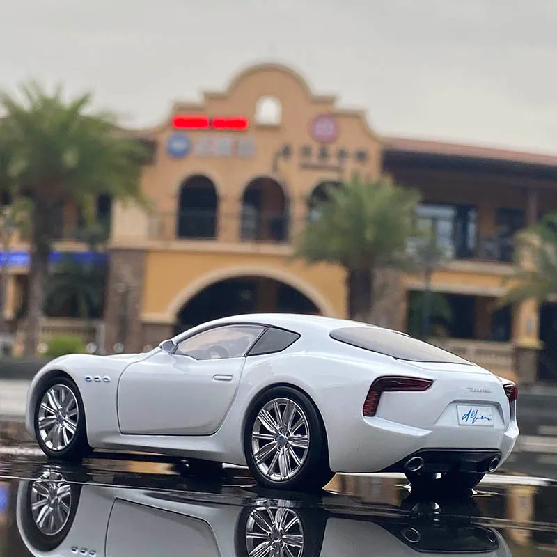 1:32 Maserati Alfieri Coupe