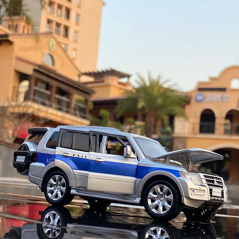 1:32 Mitsubishi PAJERO