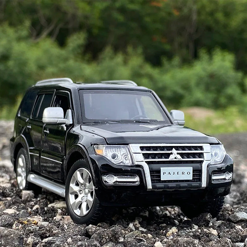 1:32 Mitsubishi PAJERO