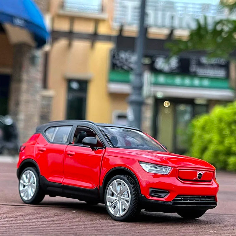1:32 Volvo XC40