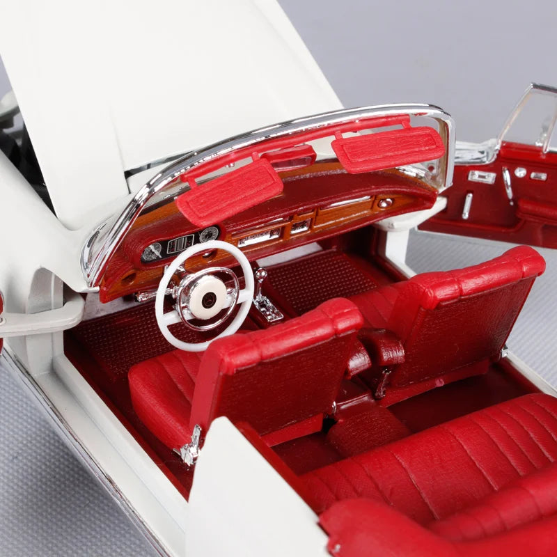 1:18 1967 Mercedes-Benz 280SE