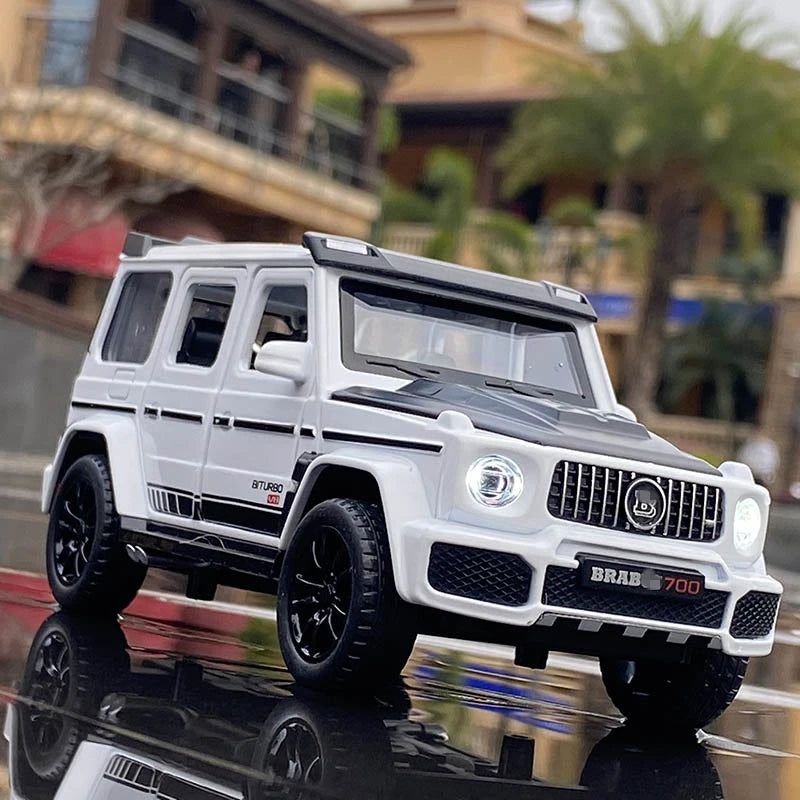 1:32 Mercedes-Benz G700 G65 SUV