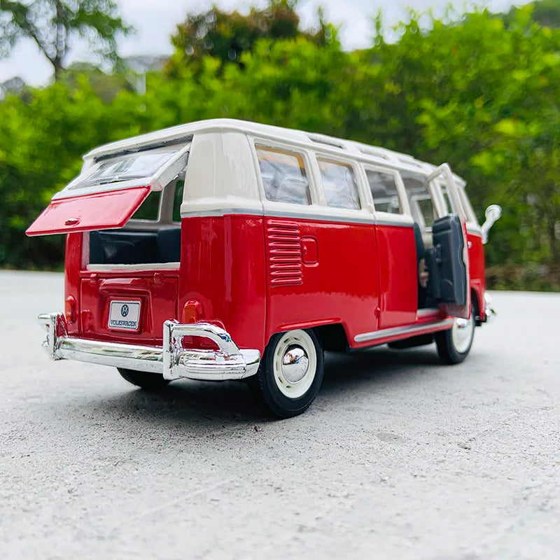 1:25 Volkswagen VAN SAMBA