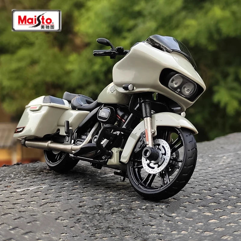 1:18 Harley 2018 CVO Road Glide