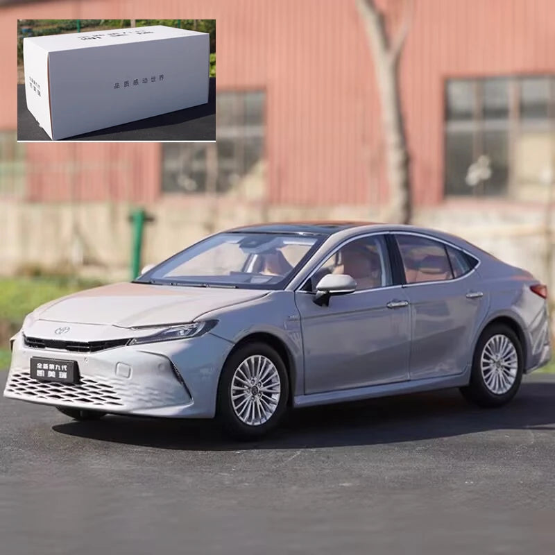 1:18 Toyota Camry