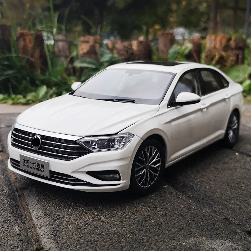 1:18 Volkswagen SAGITAR