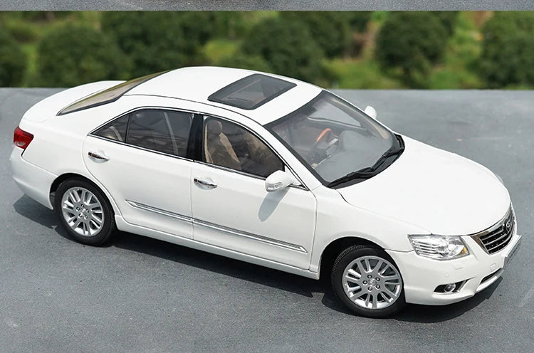 1:18 Toyota Camry Sixth Generation 2008