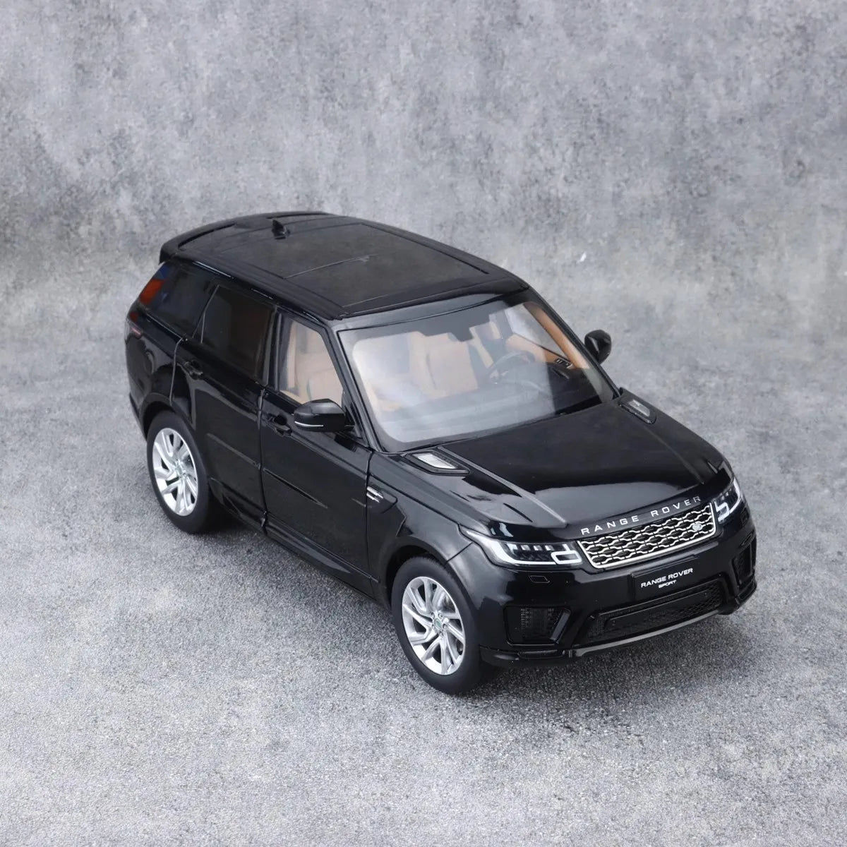 1:18 Range Rover Sport