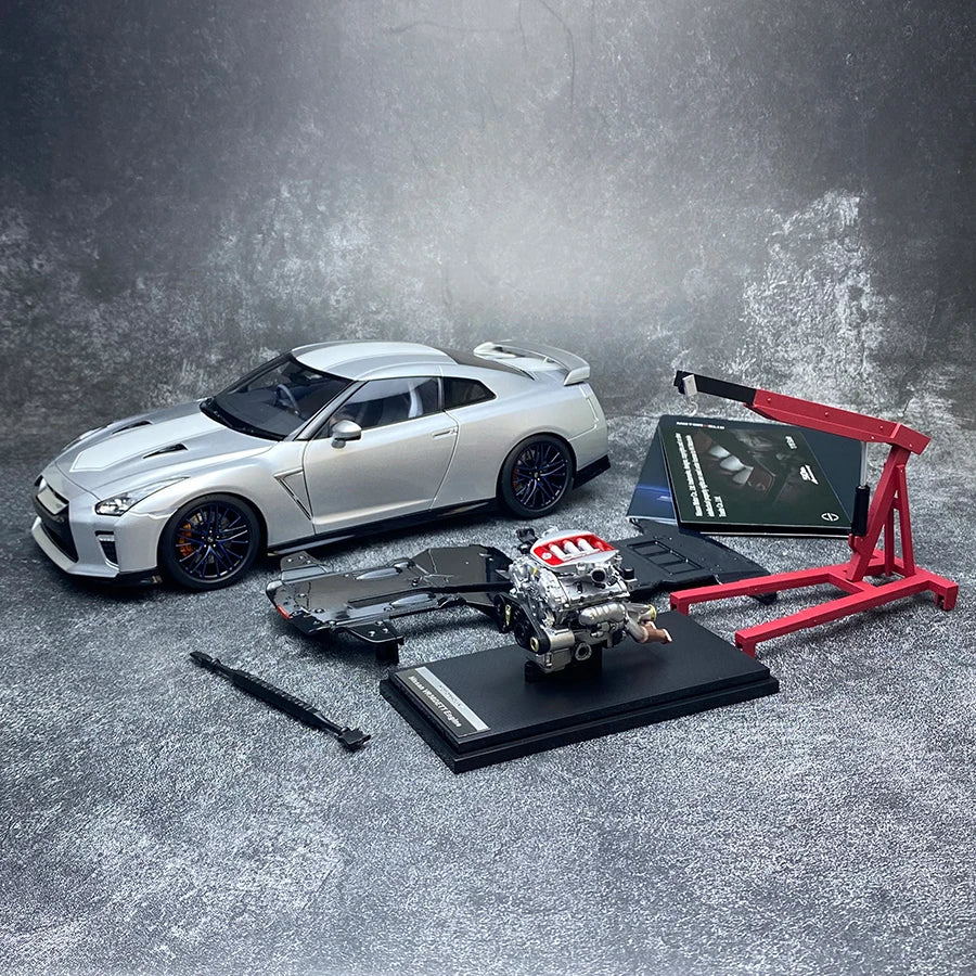 1:18 Nissan GT-R(R35) 50th anniversary edition