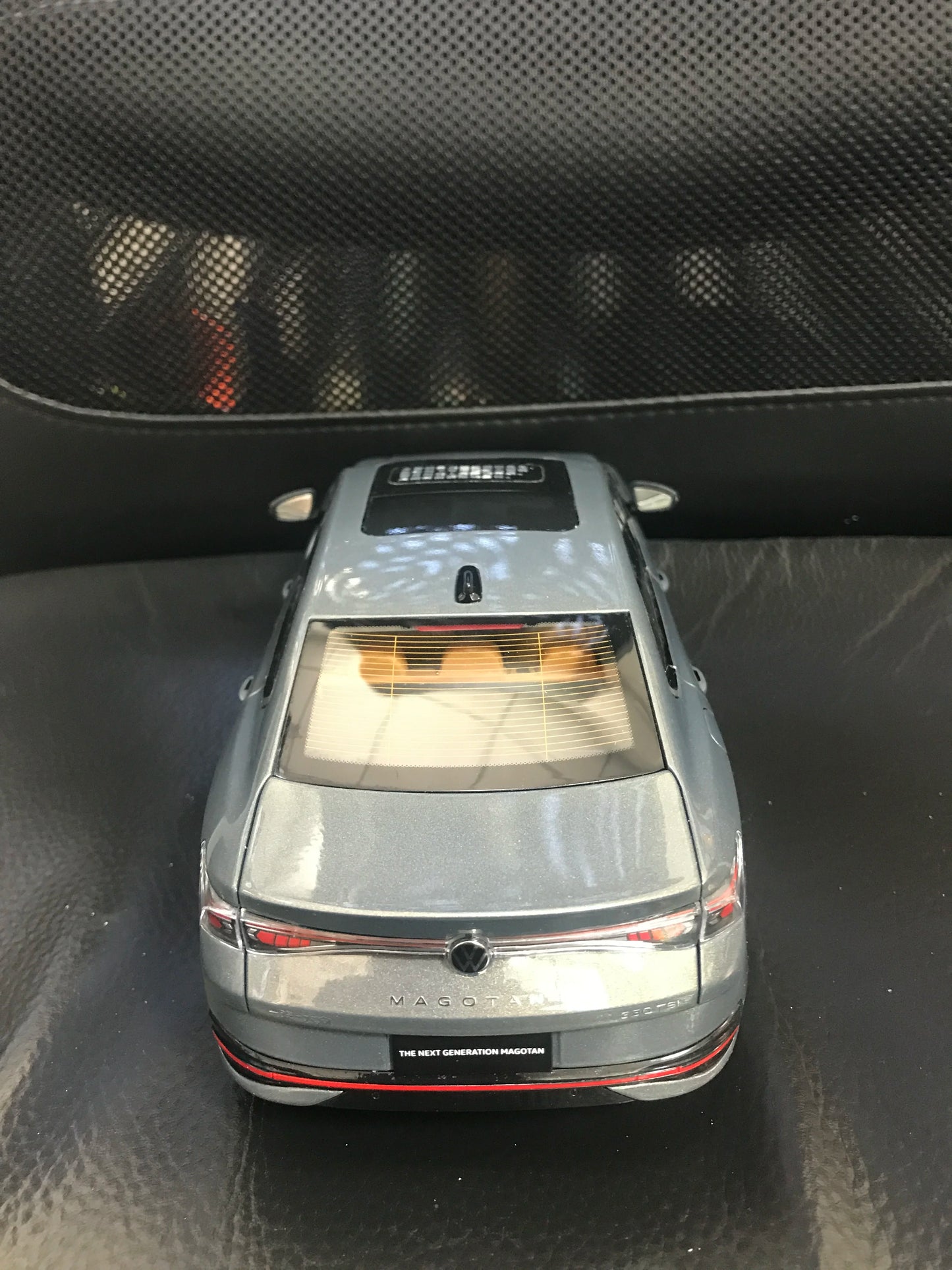 1:18 Volkswagen Magotan