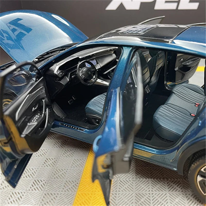 1:18 Peugeot 408X