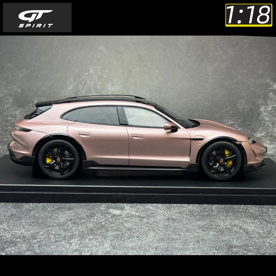 1:18 Porsche Taycan Turbo S 2022