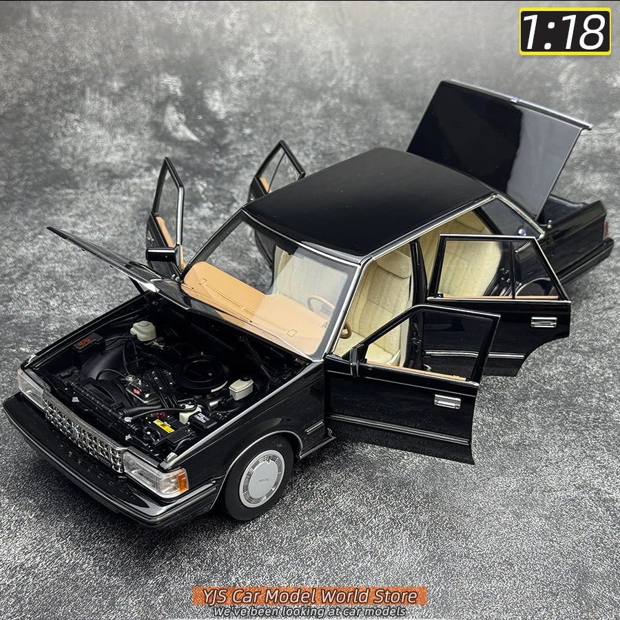 1:18 Toyota Crown MS122