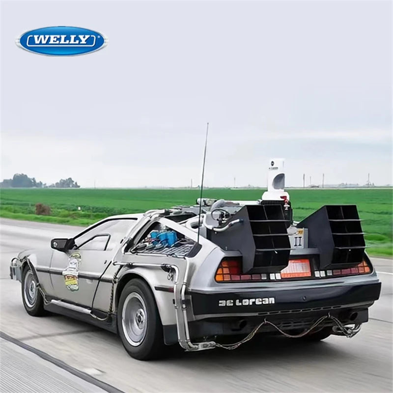 1:24 DMC-12 DeLorean Time Machine Back to the Future