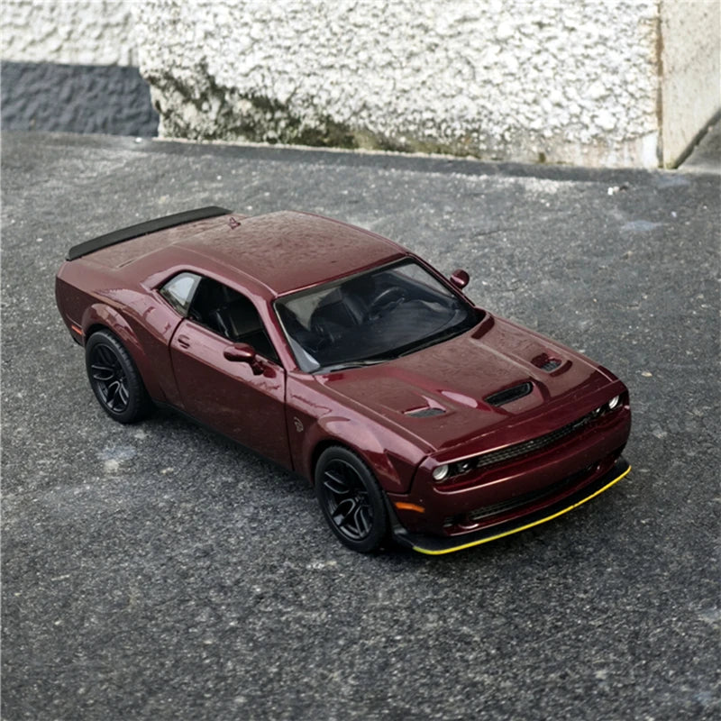 1:24 Dodge Challenger Hellcat SRT