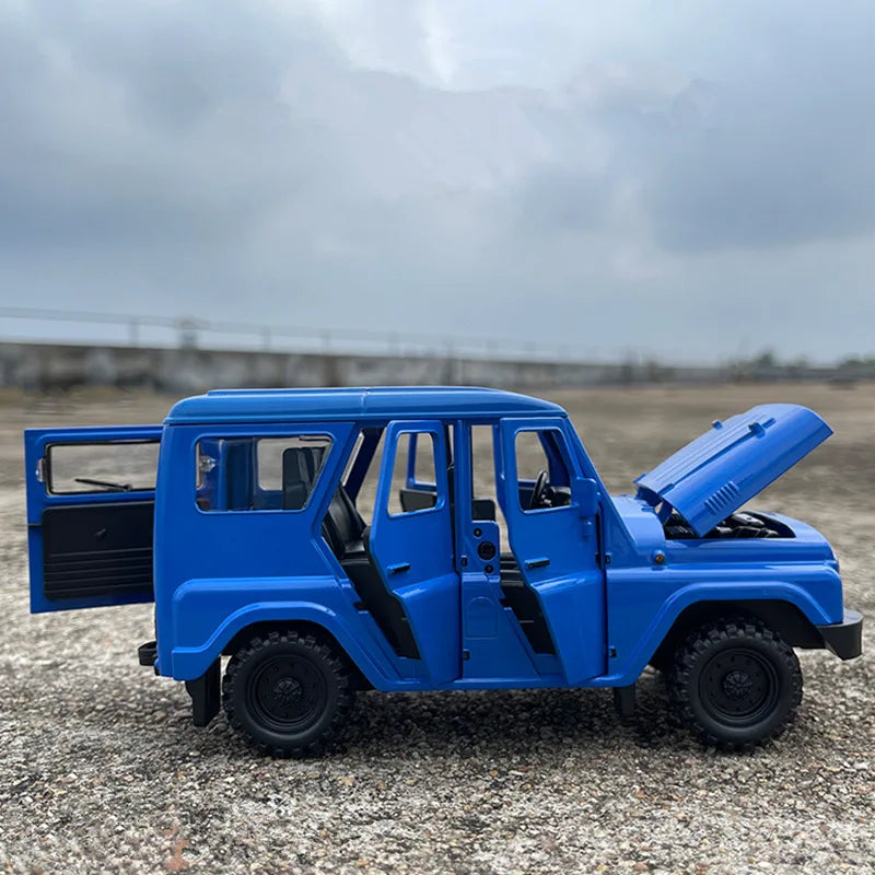 1:18 UAZ Hunter