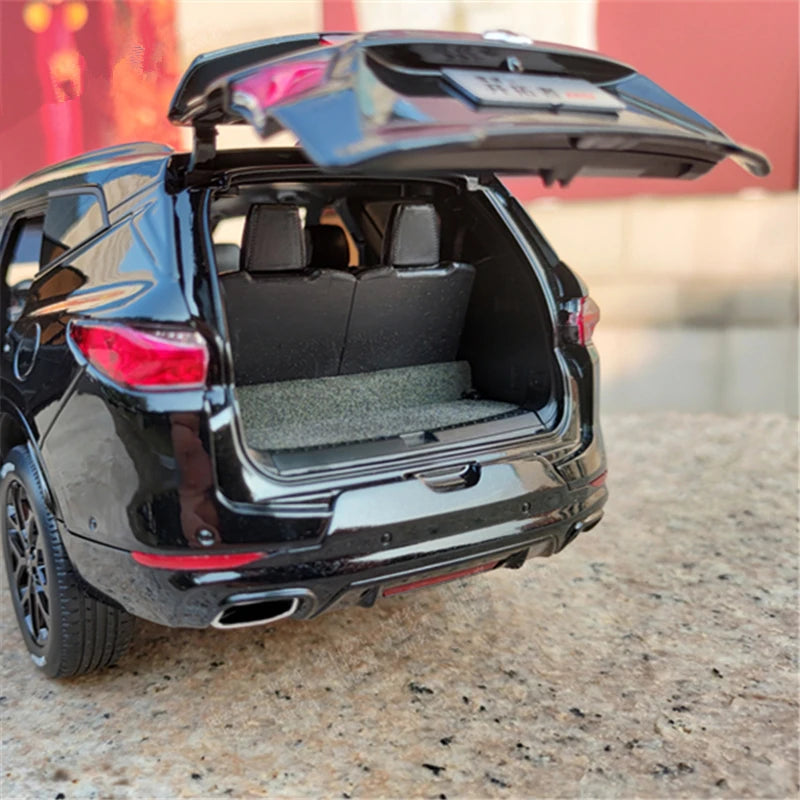 1:18 Chevrolet Blazer