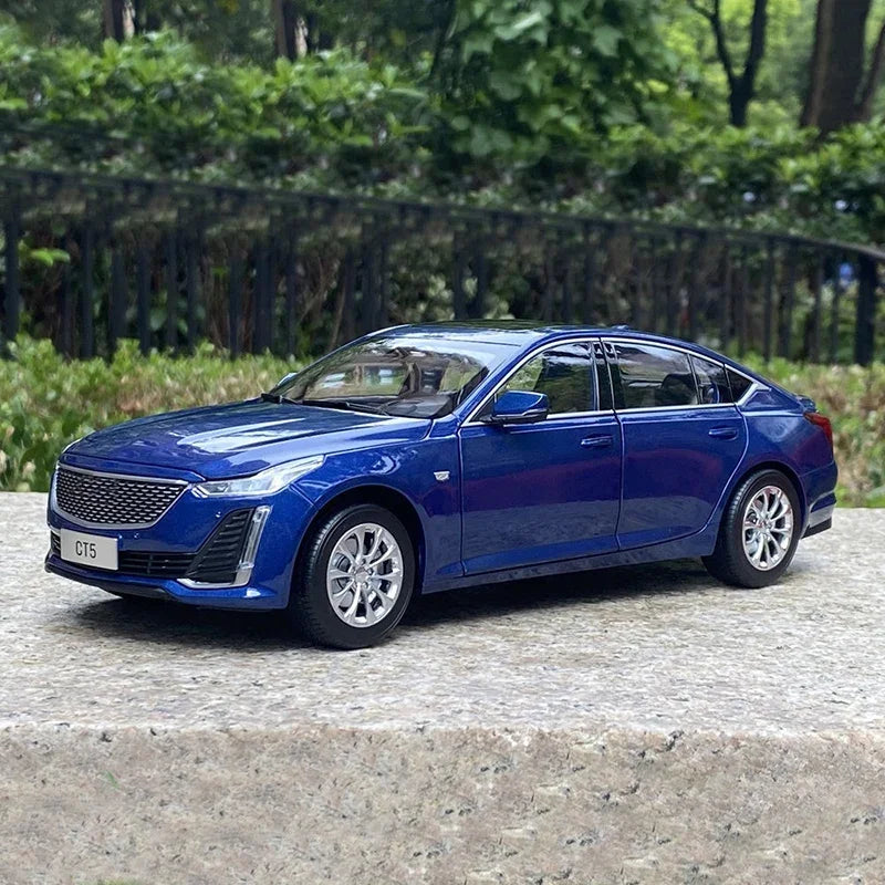 1:18 Cadillac CT5 2021