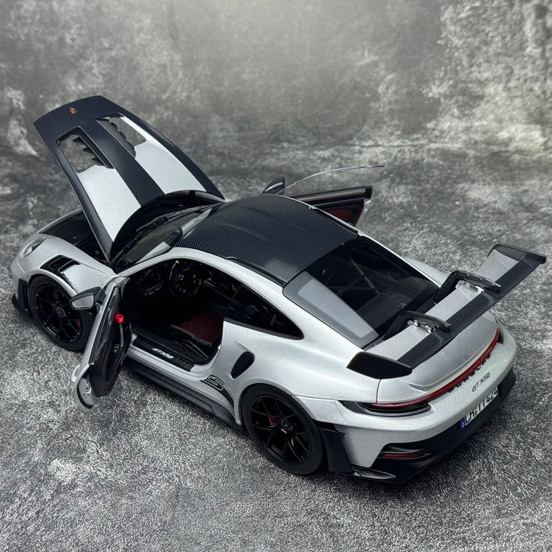 1:18 Porsche 911 992 GT3 RS 2022