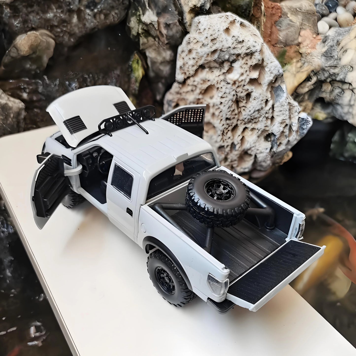 1:24 Ford F-150 SVT Raptor 2011
