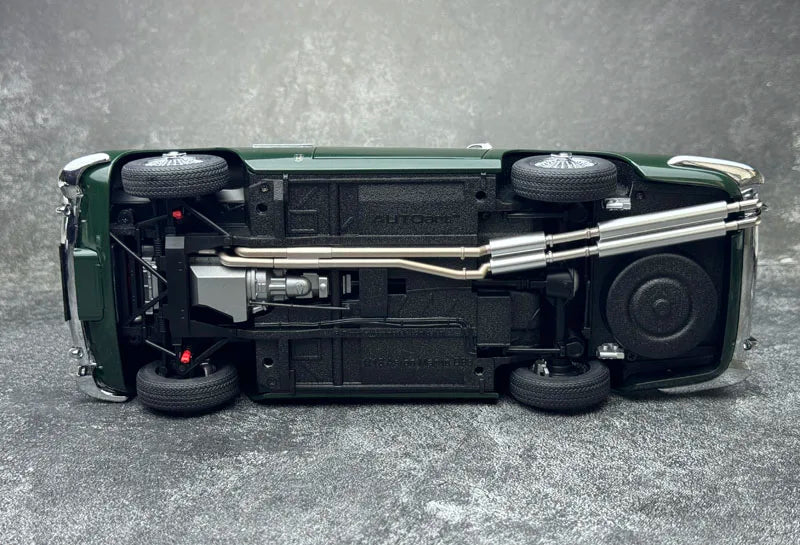 1:18 Aston Martin DB5 "Goldfinger" 007 Movie Edition