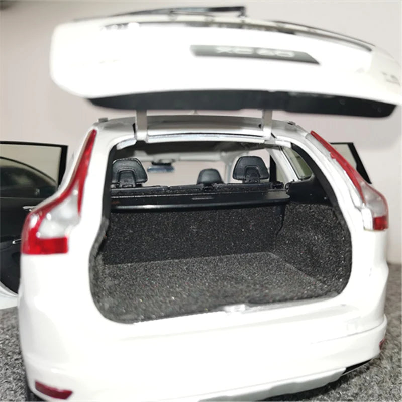 1:18 2015 Volvo XC60
