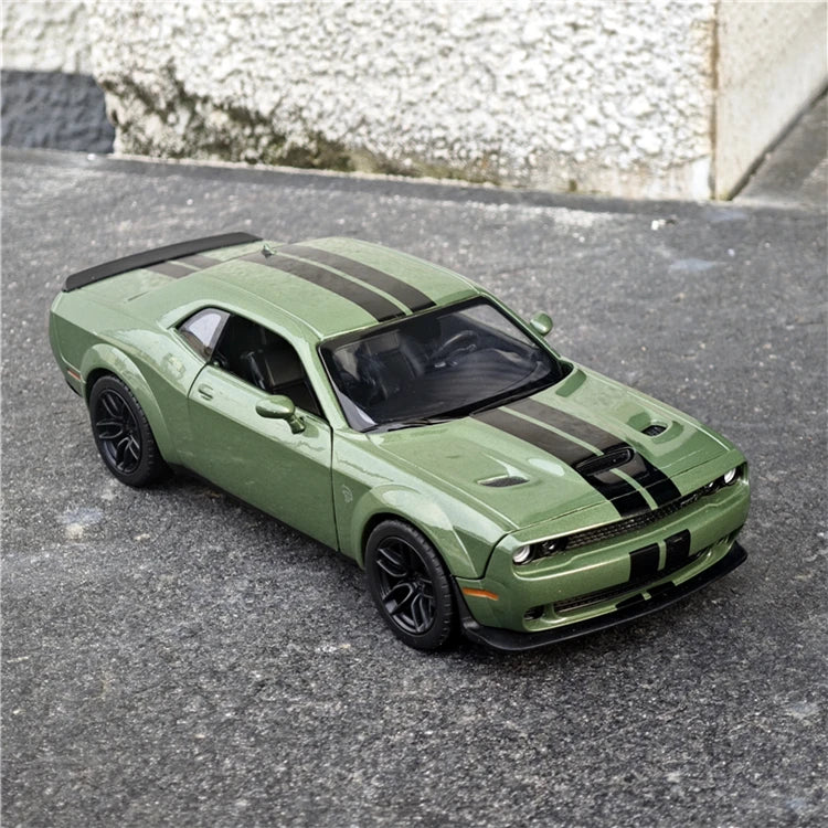 1:24 Dodge Challenger Hellcat SRT