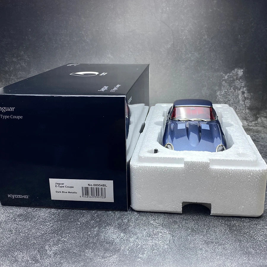 1:18 Jaguar E type coupe Jaguar 60th anniversary