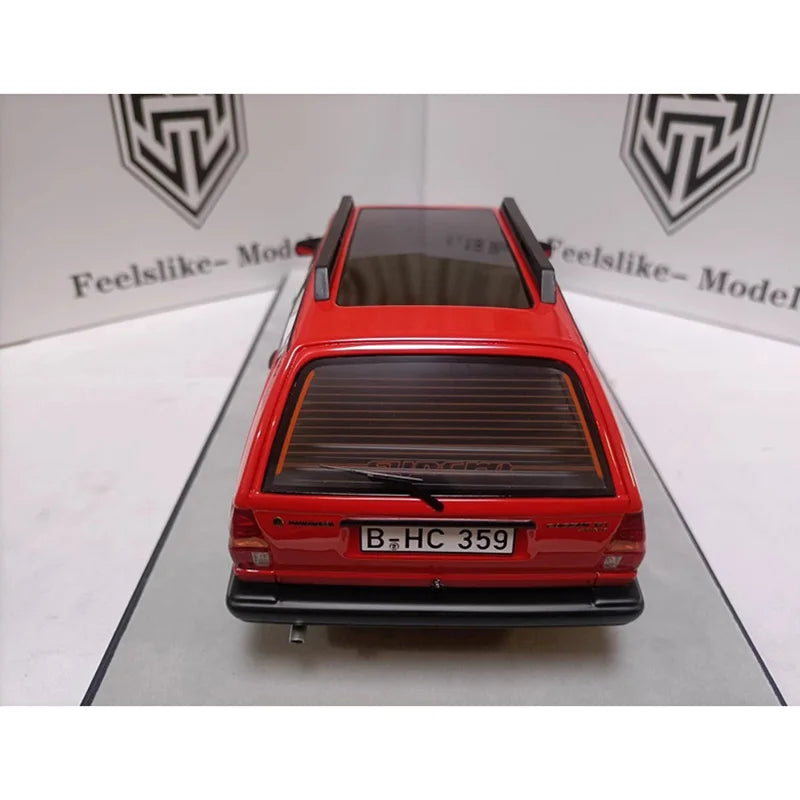 1:18 Volkswagen Passat 32B