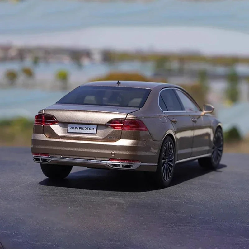 1:18 Volkswagen Phideon 2021