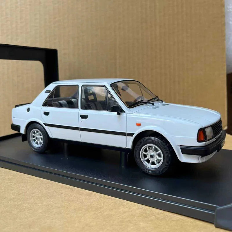 1:18 SKODA 130L 1980