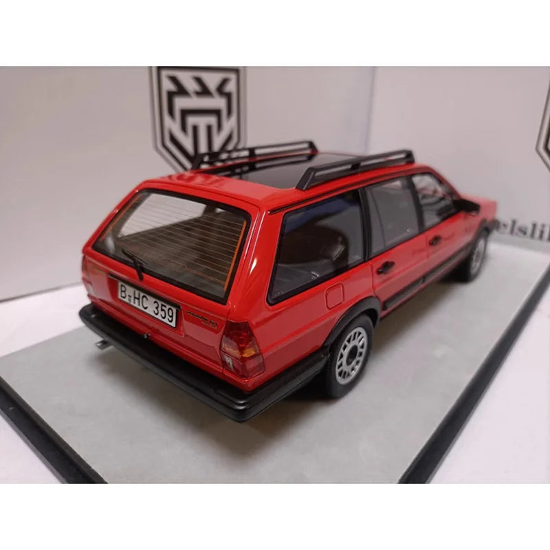1:18 Volkswagen Passat 32B