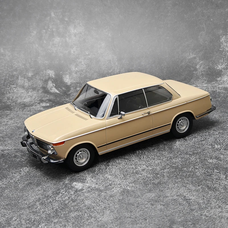 1:18 BMW 2002 1602/L2002ti