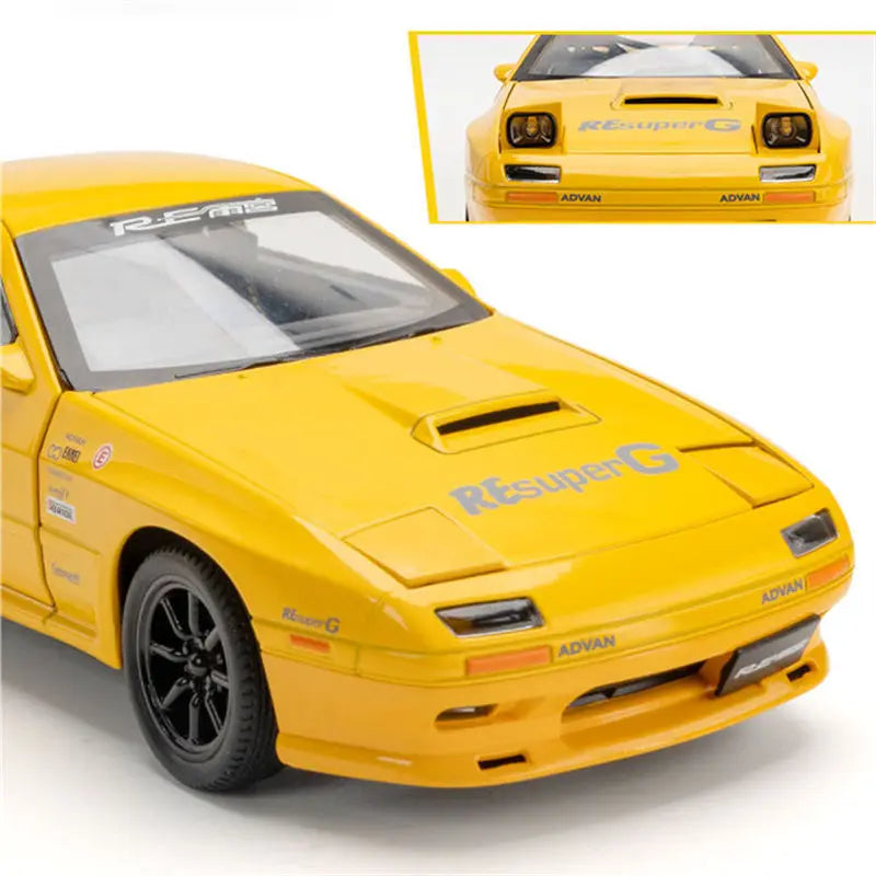 1:24 Mazda RX7