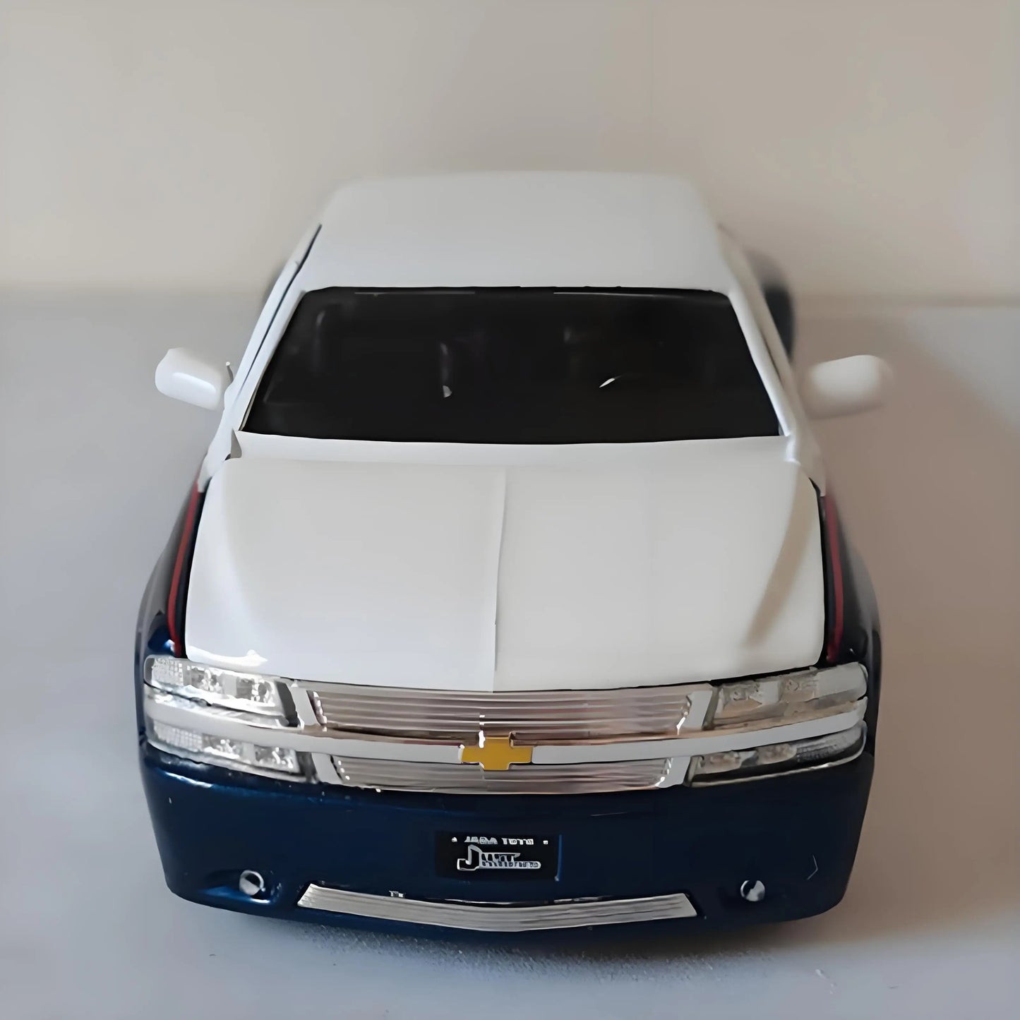 1:24 Chevrolet Silverado Dually 1999
