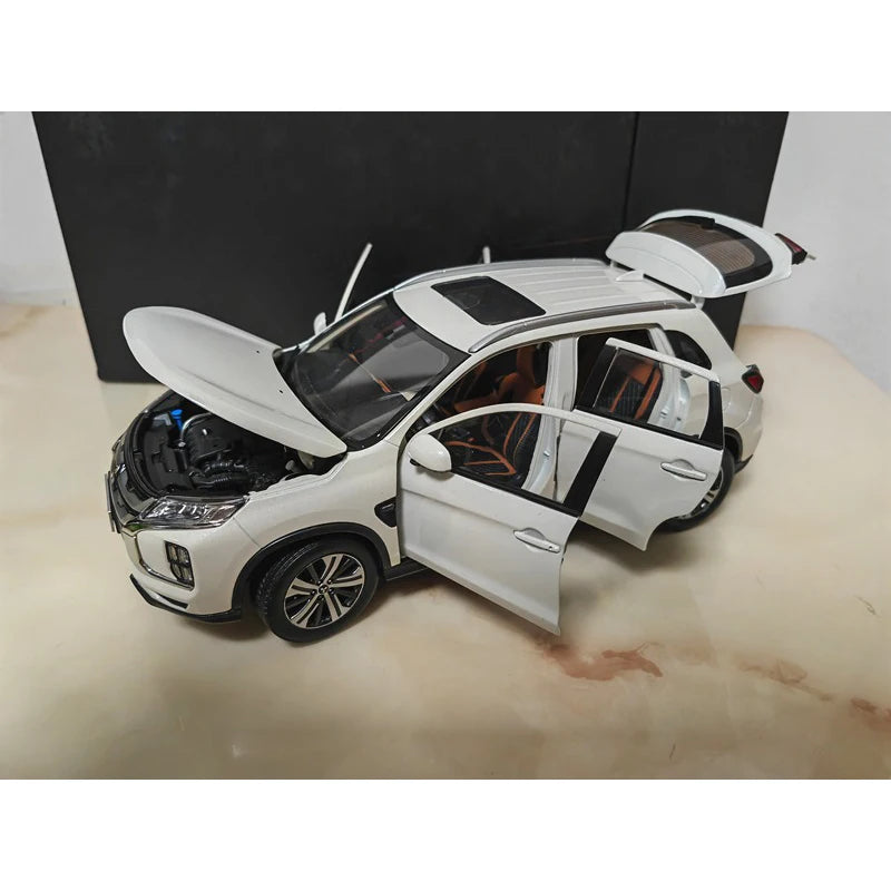 1:18 Mitsubishi Pajero ASX 2020