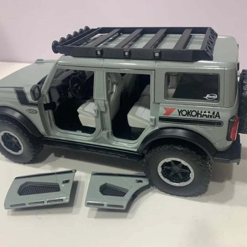 1:24 Ford Bronco 2021