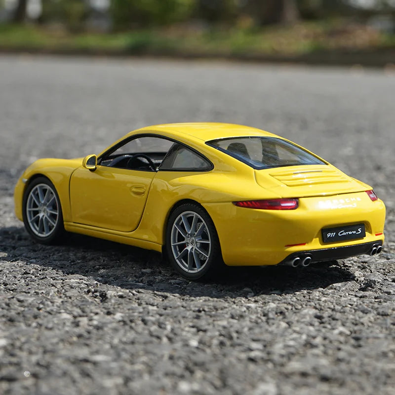 1:24 Porsche 911 Carrera S