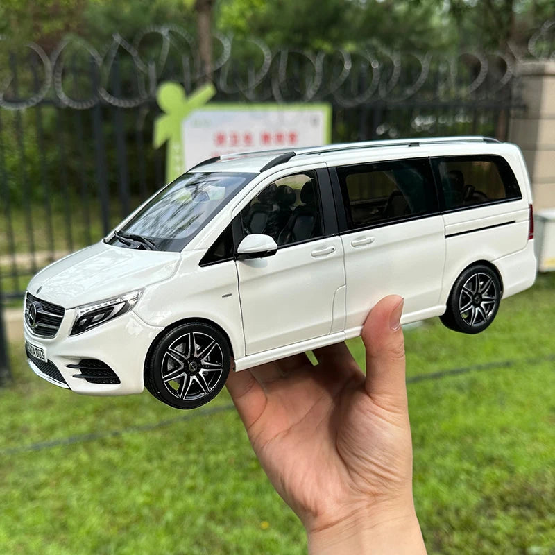 1/18 Mercedes Benz Viano V-Class AMG