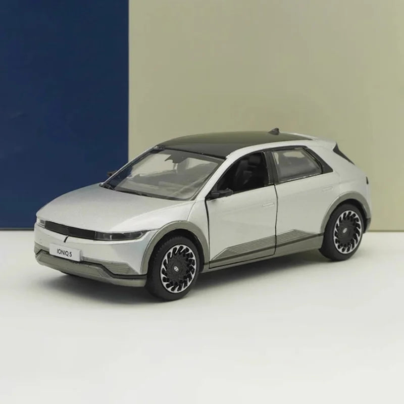 1:38 Huyndai IONIQ 5